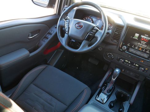 Certified 2024 Nissan Frontier PRO-4X w/ Technology Package image 9