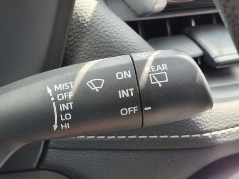 Used 2023 Toyota RAV4 LE AWD/4WD image 21