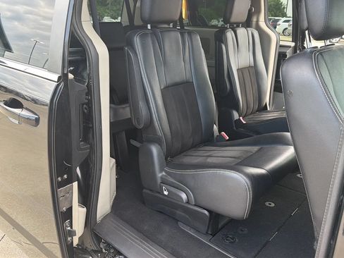 Used 2019 Dodge Grand Caravan SXT w/ Driver Convenience Group FWD image 87