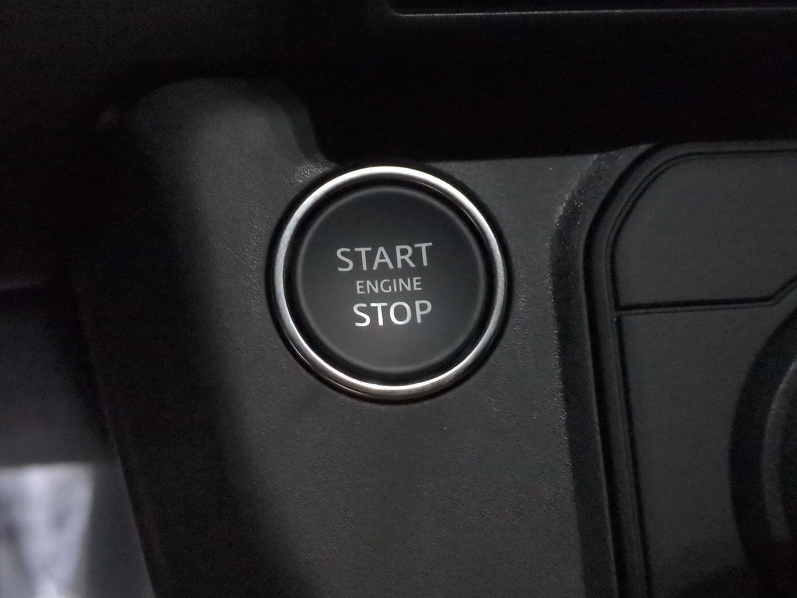 New 2026 Land Rover Defender 130 V8 AWD/4WD image 23