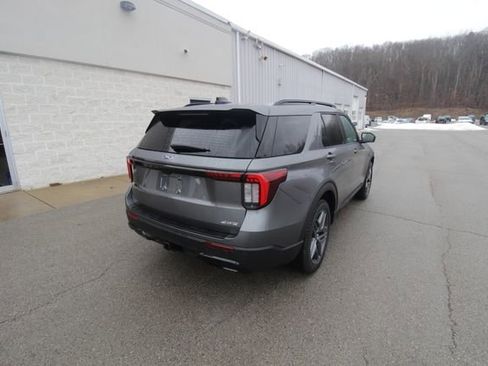 New 2026 Ford Explorer ST-Line w/ ST-Line Street Pack image 13