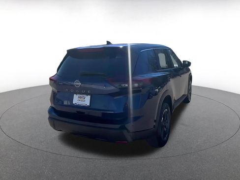 Used 2025 Nissan Rogue SV image 14