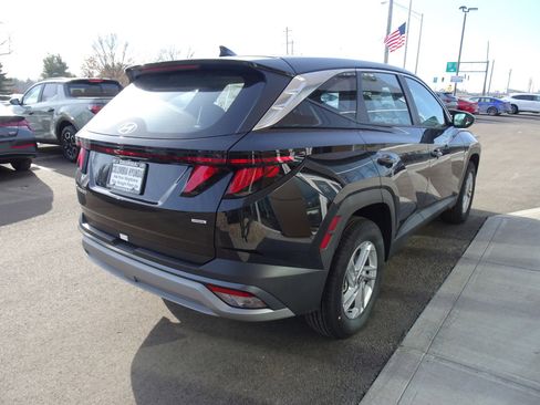 New 2025 Hyundai Tucson SE image 6