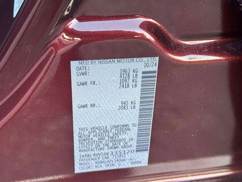Used 2025 Nissan Altima 2.5 SV FWD image 18