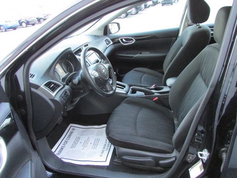 Used 2019 Nissan Sentra SV image 5