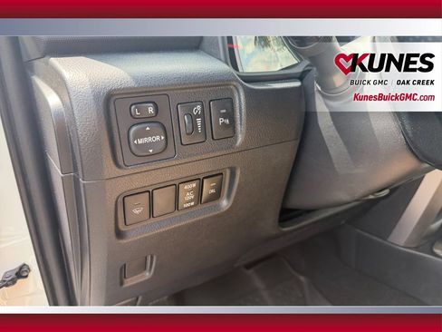 Used 2018 Toyota 4Runner Limited AWD/4WD image 19
