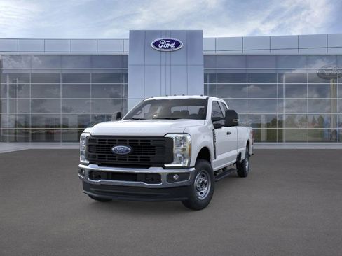 New 2025 Ford F250 XLT image 2