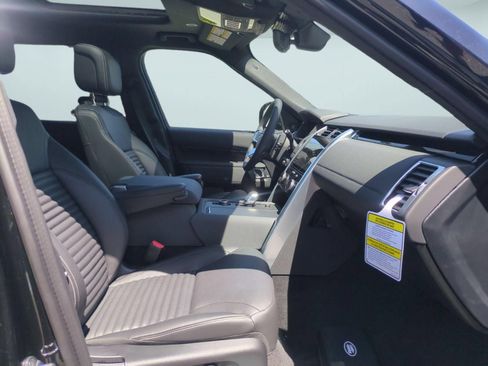 New 2026 Land Rover Discovery S AWD/4WD image 30