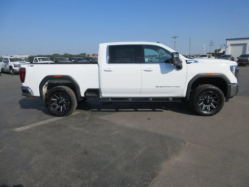 Certified 2025 GMC Sierra 2500 SLE w/ SLE Value Package; AWD/4WD image 5