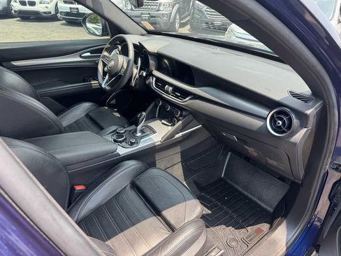 Used 2018 Alfa Romeo Stelvio Ti Sport image 14