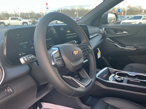 New 2026 Chevrolet Equinox LT w/ Convenience Package II image 9