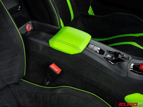 Used 2022 Lamborghini Huracan STO RWD image 38