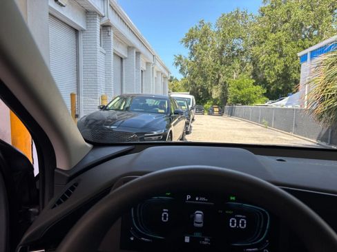 Used 2026 Kia Niro LX FWD image 34