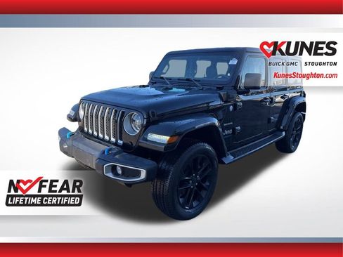 Used 2023 Jeep Wrangler Unlimited Sahara w/ Cold Weather Group image 6