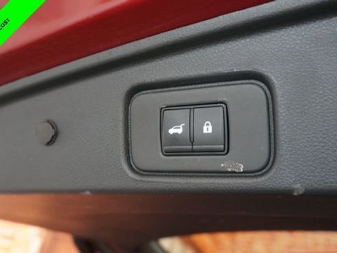 Certified 2025 Nissan Pathfinder SL AWD/4WD image 46