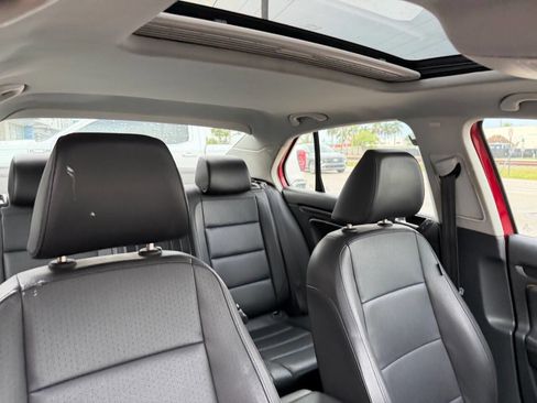 Used 2010 Volkswagen Jetta Wolfsburg Edition FWD image 25