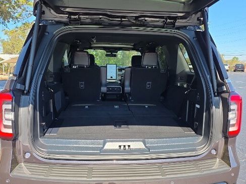 Certified 2024 Ford Expedition Limited image 21