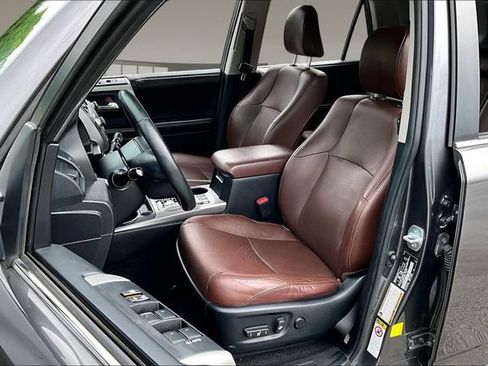Used 2015 Toyota 4Runner Limited AWD/4WD image 20