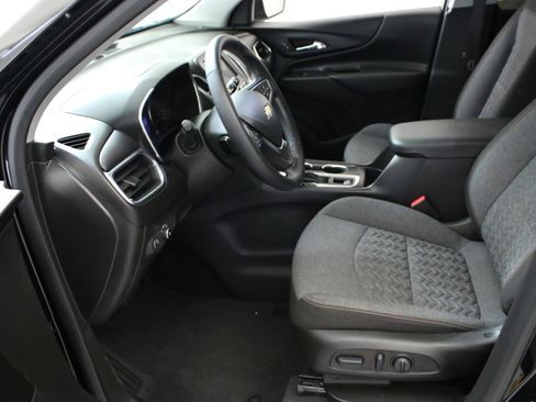 Used 2023 Chevrolet Equinox LT image 25