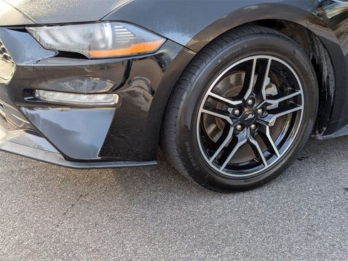Used 2022 Ford Mustang Premium image 9