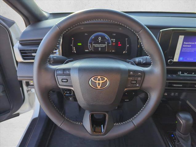Certified 2025 Toyota Camry SE FWD image 15