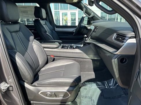 New 2026 Jeep Grand Wagoneer Limited AWD/4WD image 21