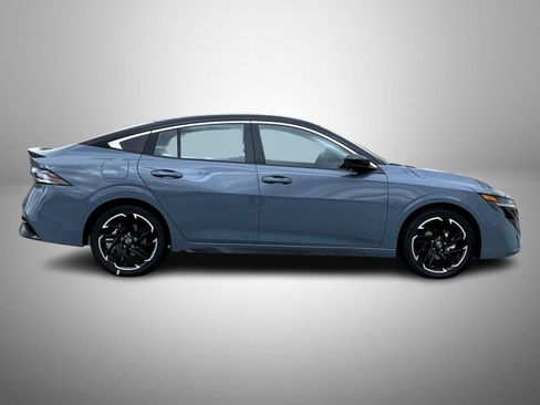 New 2026 Nissan Sentra SR FWD image 4