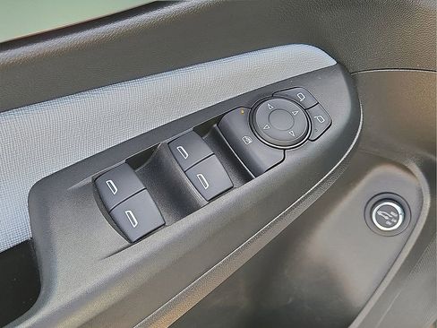 Used 2025 Buick Envista Preferred w/ Convenience II Package image 22