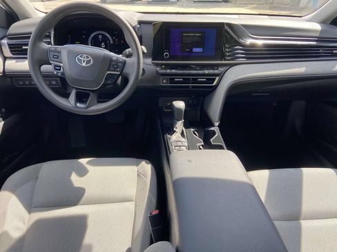 Used 2025 Toyota Camry LE w/ Convenience Package FWD image 11