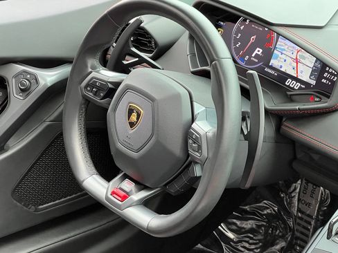 Used 2017 Lamborghini Huracan LP 580-2 RWD image 36