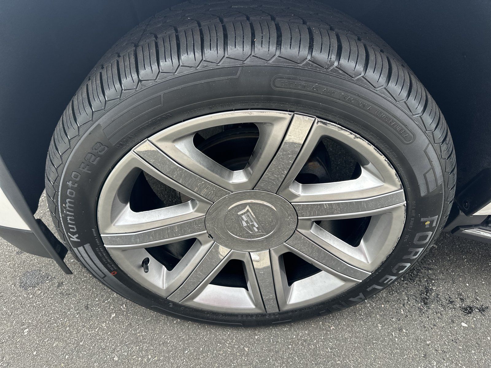 Used 2020 Cadillac Escalade Luxury AWD/4WD image 36