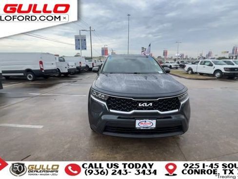 Used 2022 Kia Sorento LX FWD image 3