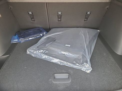 New 2026 Chevrolet Trax LT w/ Midnight Edition FWD image 9
