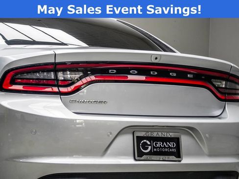 Used 2020 Dodge Charger SXT w/ Leather Interior Group RWD image 14