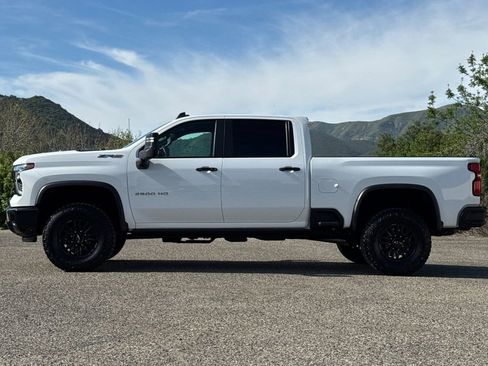Certified 2025 Chevrolet Silverado 2500 ZR2 w/ Technology Package AWD/4WD image 7