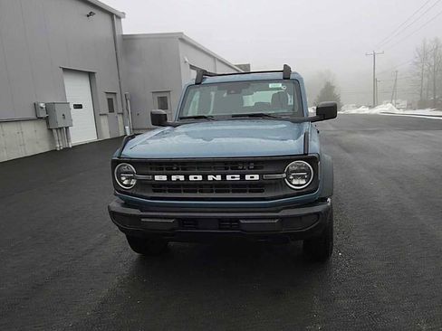 New 2025 Ford Bronco 4-Door image 3