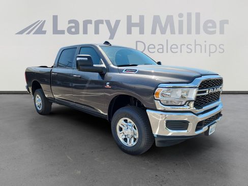 New 2024 RAM 2500 Tradesman w/ Chrome Appearance Group image 7