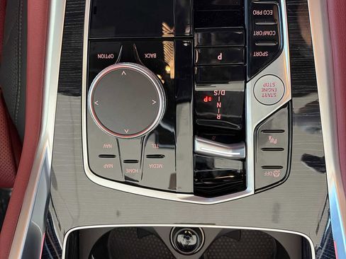 New 2026 BMW X6 xDrive40i w/ Climate Comfort Package image 11