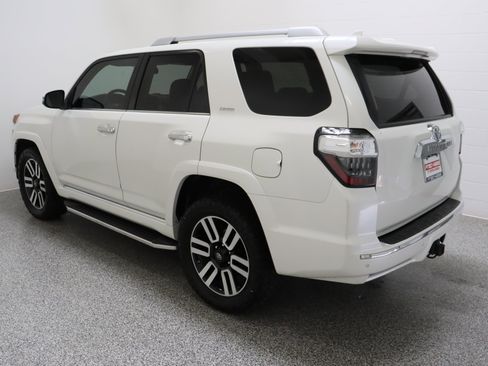 Used 2016 Toyota 4Runner Limited AWD/4WD image 9