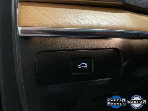 Used 2025 Volvo XC90 B6 Plus image 38