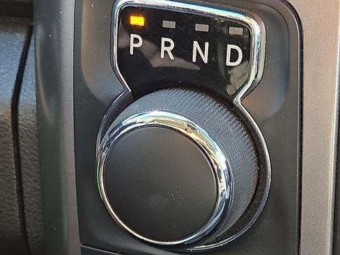 Used 2022 RAM 1500 Classic SLT image 29