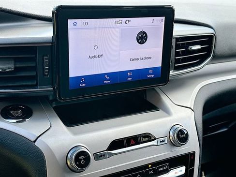 Used 2023 Ford Explorer XLT w/ Equipment Group 202A image 14