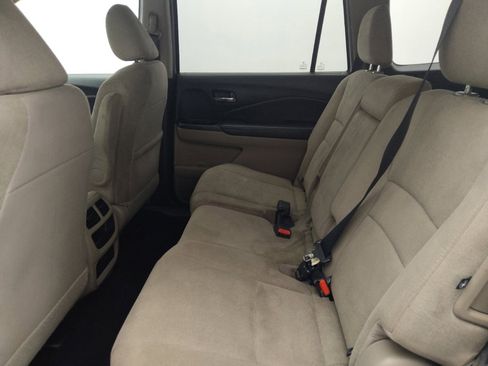Used 2019 Honda Pilot LX image 18