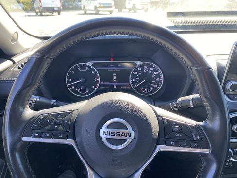 Used 2021 Nissan Sentra SV image 18