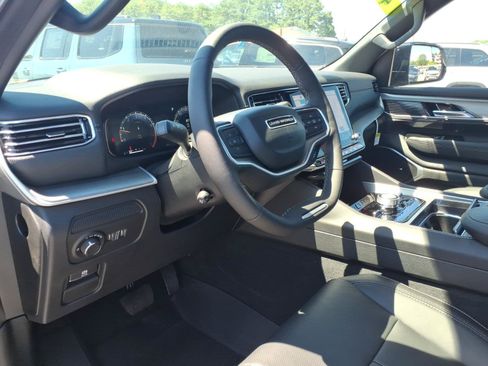 New 2026 Jeep Grand Wagoneer 4WD image 16
