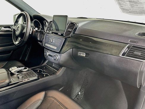 Used 2018 Mercedes-Benz GLS 450 4MATIC image 32