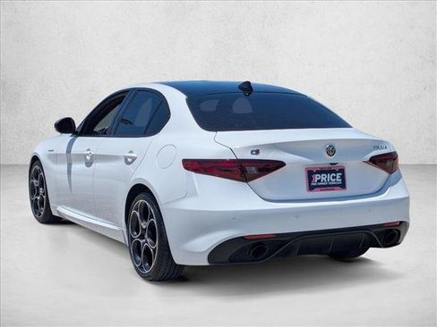 Used 2023 Alfa Romeo Giulia Veloce RWD image 8