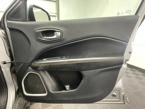 Used 2018 Jeep Compass Limited AWD/4WD image 14