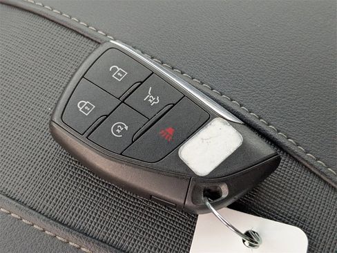 Used 2025 Buick Enclave Preferred image 30