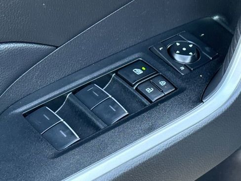 Used 2025 Toyota RAV4 XLE w/ Convenience Package AWD/4WD image 21